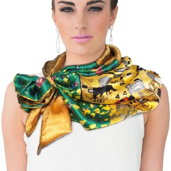 Gustav Klimt The Kiss 100% Silk Scarf Artsy Career Wearable Art Gift 33" Square - Picture 3 of 8